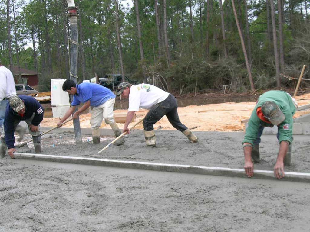 screeding concrete