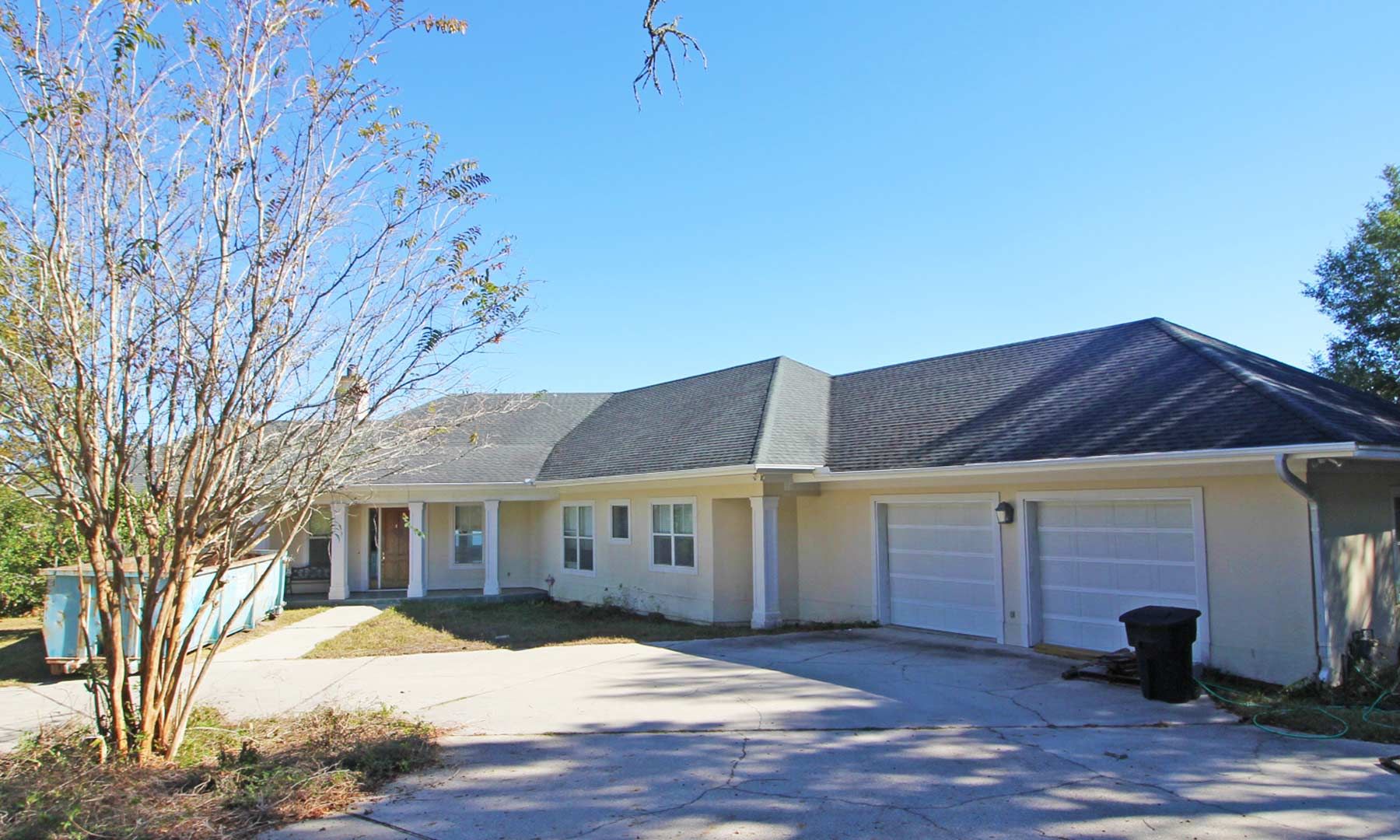 Seidel original home before remodeling by Acorn Fine Homes