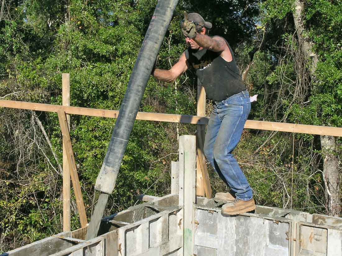 pouring concrete with a boom pump