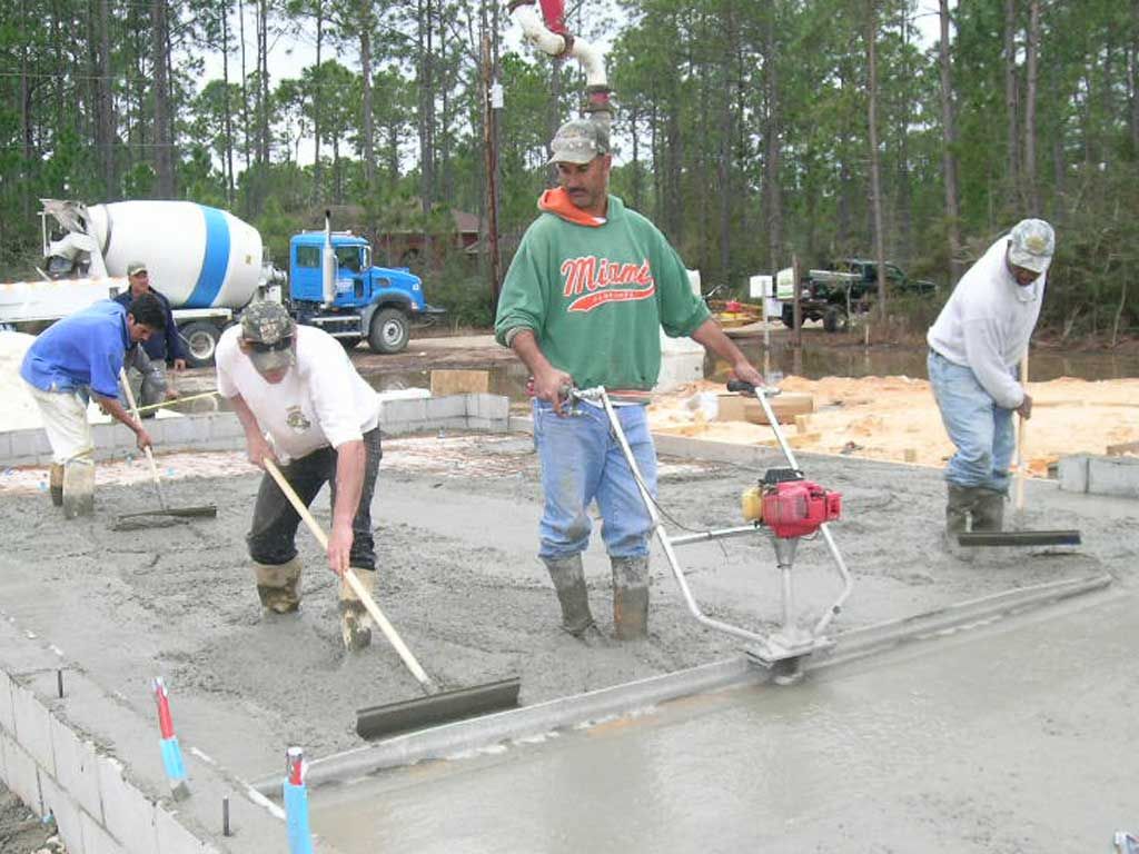 screeding concrete