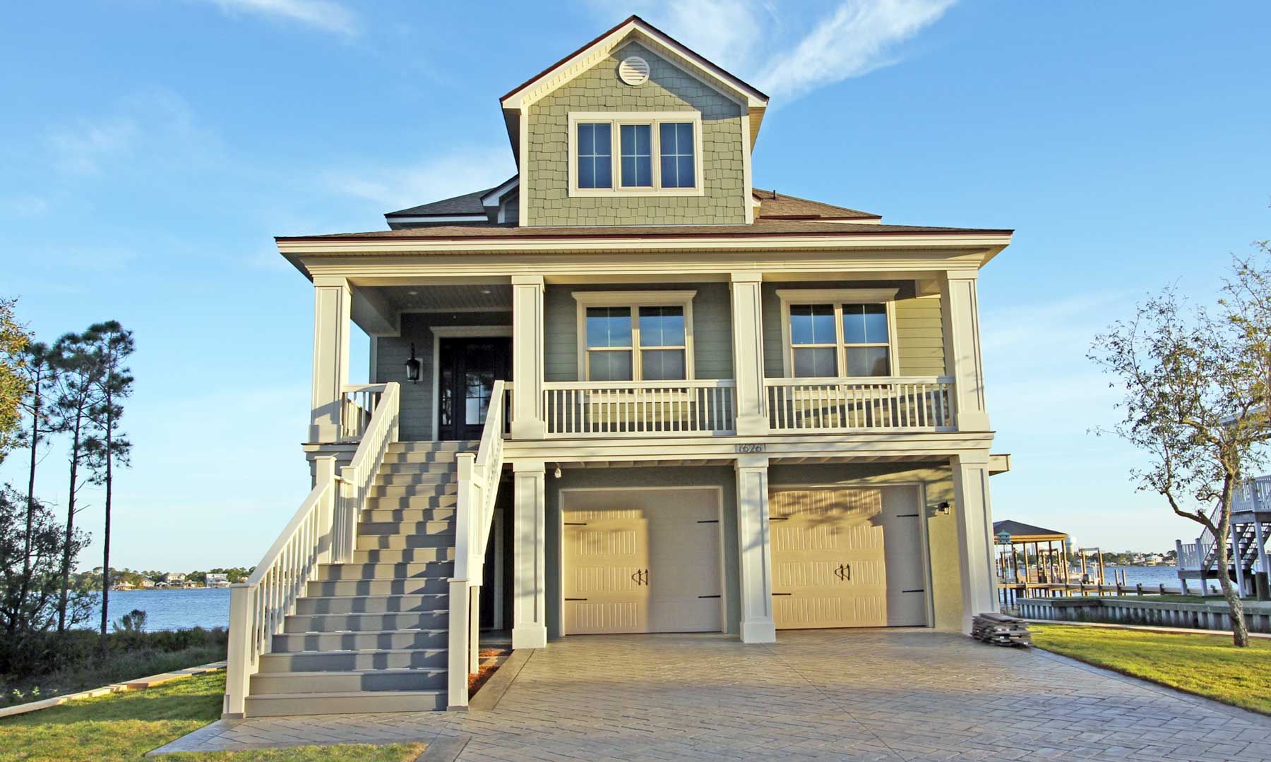 Simmons residence in Pensacola by Acorn Fine Homes