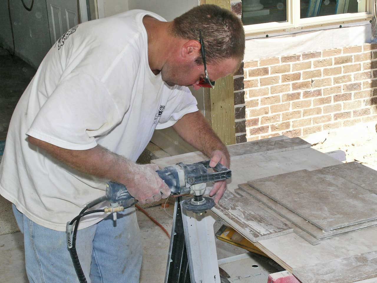 grinding a tile bullnose